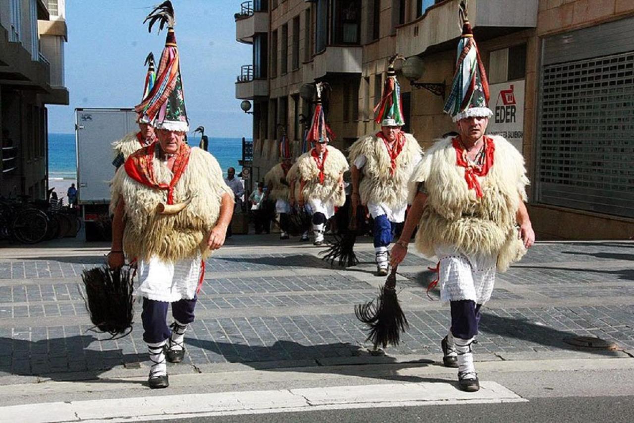 Egona-La39 Moderna, Ideal Familia Wifi -Parking Lägenhet Zarautz Exteriör bild
